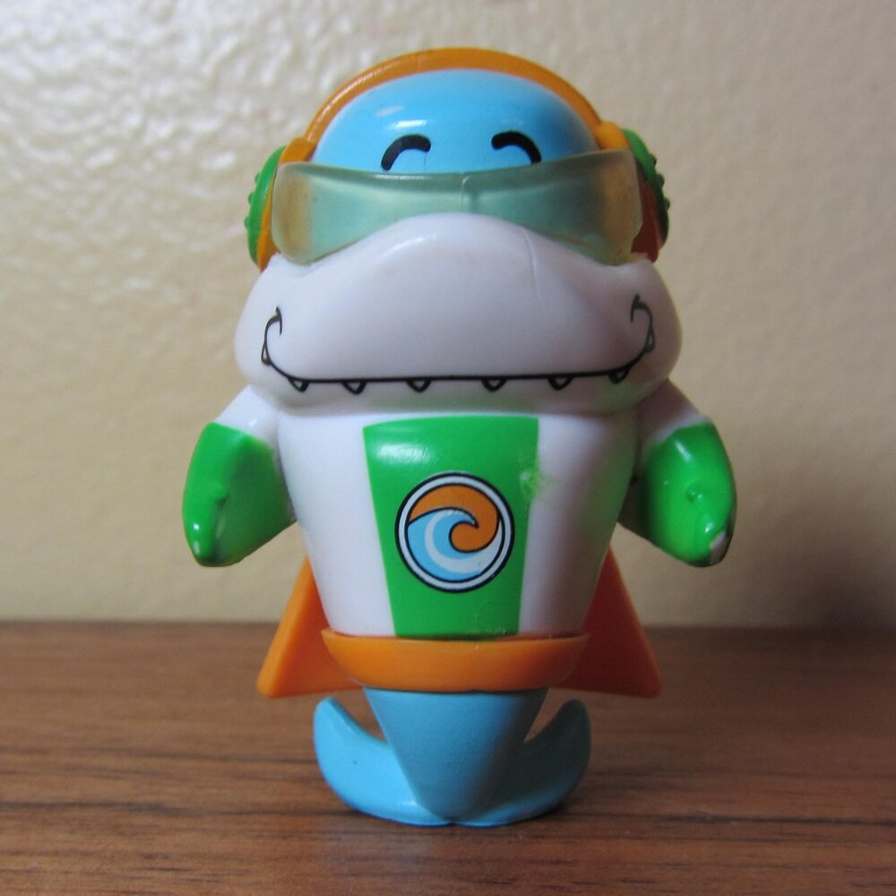 5 for $15 - Ryan's World mini figure titan universe gill shark (W5292)